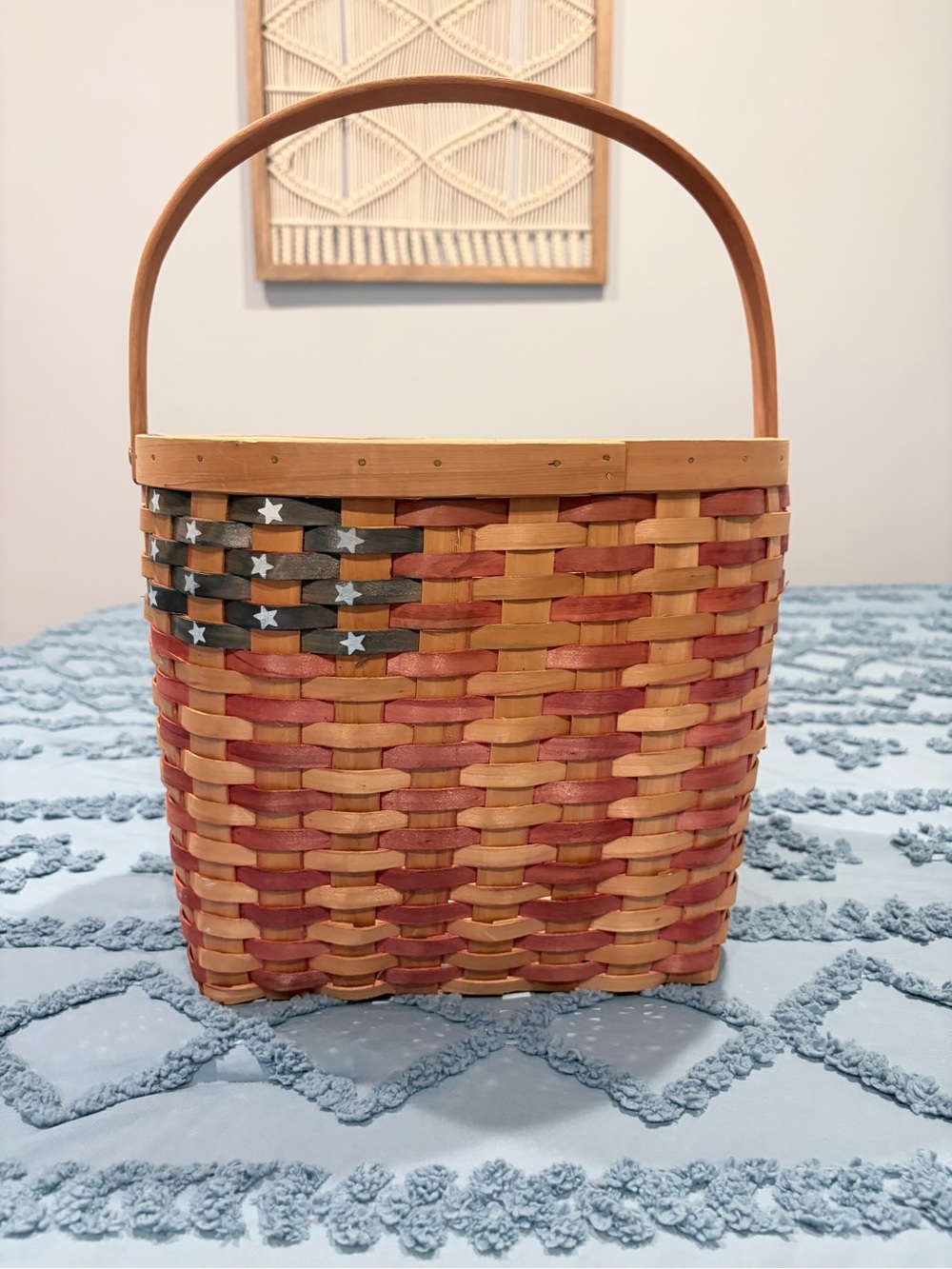 Source Unknown Red, Tan, Blue Woven Picnic Basket with Handle